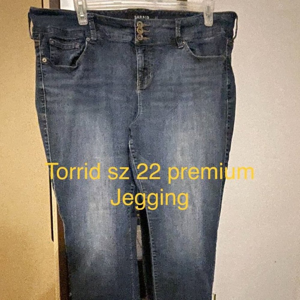 Torrid high rise premium jeggings sz 22